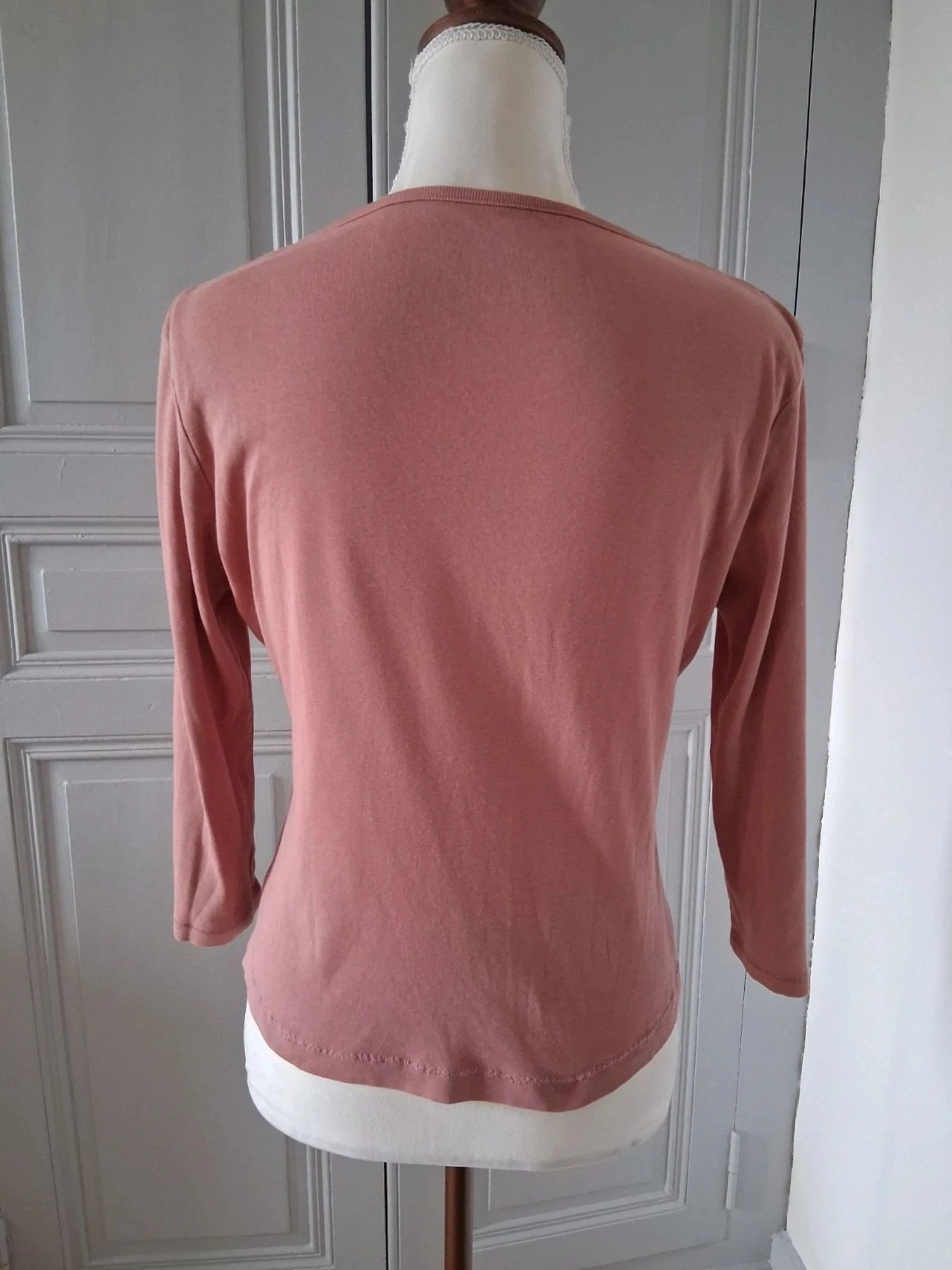 Top fluido viejo rosa con encaje – Armand Thiery - Talla 2 – photo 4